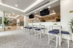 Modern Ft Lauderdale Condo ~ 7 Mi to Airport!