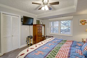 Convenient Gatlinburg Condo ~ 7 Mi to Pigeon Forge