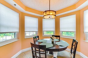 Gatehouse Condo: End Unit w/ Dtwn Gatlinburg View!