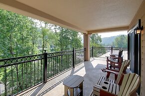 4-seasons Gatlinburg Condo ~ 7 Mi to Pigeon Forge