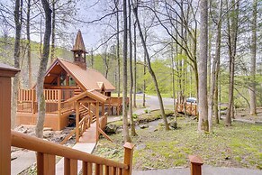 Private Hot Tub: Lovely Cabin in Gatlinburg!