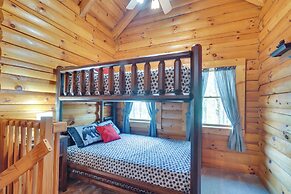 Private Hot Tub: Lovely Cabin in Gatlinburg!