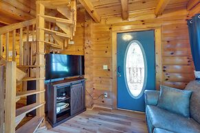 Private Hot Tub: Lovely Cabin in Gatlinburg!