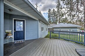 Centrally Located South Hill Apartment w/ Smart TV