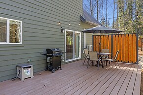 Hikers Haven w/ Hot Tub - Near Mt Rainier!