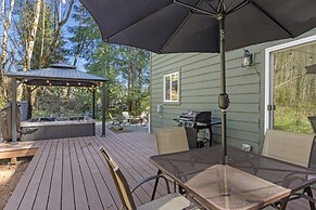 Hikers Haven w/ Hot Tub - Near Mt Rainier!