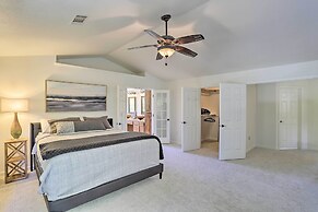 Redding Getaway w/ Hot Tub & Outdoor Kitchen!