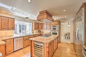 Redding Getaway w/ Hot Tub & Outdoor Kitchen!