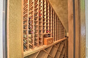 Redding Getaway w/ Hot Tub & Outdoor Kitchen!