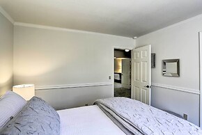 Redding Getaway w/ Hot Tub & Outdoor Kitchen!