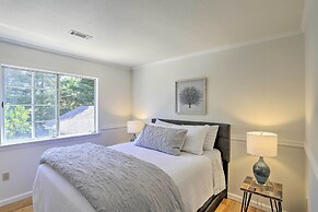 Redding Getaway w/ Hot Tub & Outdoor Kitchen!