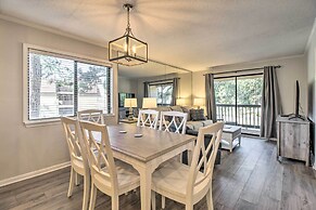 Walk to Beach: Condo w/ Balcony in Hilton Head