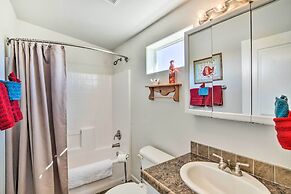 Tranquil Cabin Getaway w/ Panoramic Mtn View!