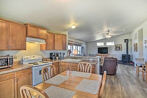 Tranquil Cabin Getaway w/ Panoramic Mtn View!