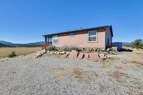 Tranquil Cabin Getaway w/ Panoramic Mtn View!