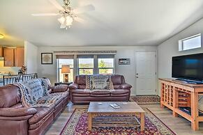 Tranquil Cabin Getaway w/ Panoramic Mtn View!