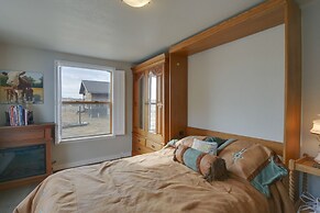 Jefferson Home w/ Mountain Views & Horse Pastures