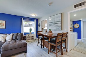 Coastal Sarasota Condo: Minutes to Beach!