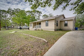 Kerrville Vacation Rental Across From River Trail!