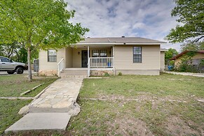 Kerrville Vacation Rental Across From River Trail!