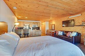 Near Skiing: Studio w/ Pool Access in Granby!