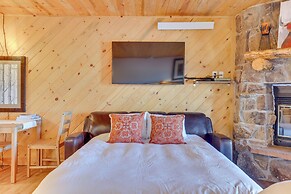 Near Skiing: Studio w/ Pool Access in Granby!