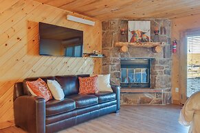 Near Skiing: Studio w/ Pool Access in Granby!