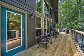 Spacious Cabin - 4 Mi to Blue Ridge Parkway!