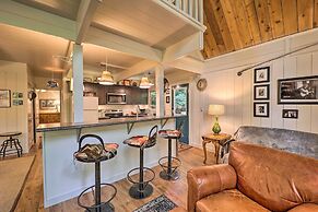 Spacious Cabin - 4 Mi to Blue Ridge Parkway!