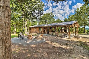Cozy Cabin w/ Backyard Oasis: 11 Mi to Marina