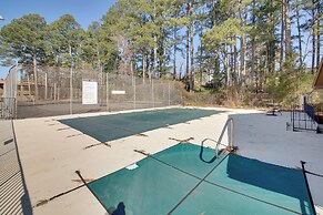3 Mi to Dtwn Hot Springs: Modern Condo!