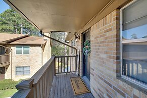 3 Mi to Dtwn Hot Springs: Modern Condo!