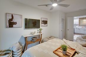 3 Mi to Dtwn Hot Springs: Modern Condo!