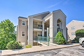 Branson Retreat w/ Pool Access ~ 3 Mi to Dtwn