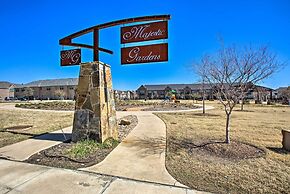 Family Townhome ~ 7 Mi to Lewisville Lake!