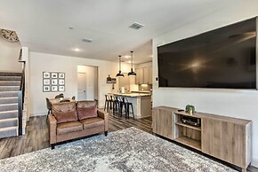 7 Mi to Lewisville Lake: Family Townhome in Frisco