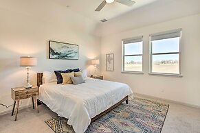 7 Mi to Lewisville Lake: Family Townhome in Frisco