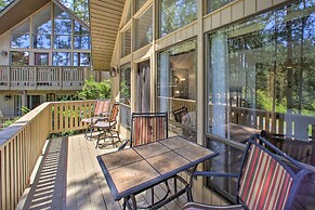 Keowee Key Condo w/ Deck & Resort Amenities!