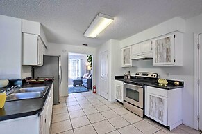 Sunny Abode, 10 Mi to University of Florida!