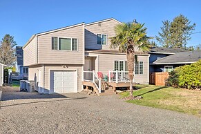 Pet-friendly Rockaway Beach Home w/ Fire Pit!