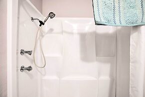 Pet-friendly Rockaway Beach Home w/ Fire Pit!