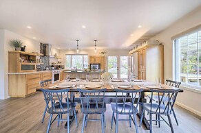 Peaceful Windsor Retreat w/ Private Hot Tub!