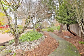 Peaceful Windsor Retreat w/ Private Hot Tub!