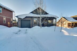 Ski-in/ski-out: Pet-friendly Granby Ranch Cabin!