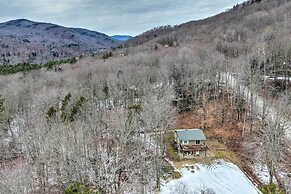 Cozy Killington Retreat ~ 5 Mi to Ski Resort