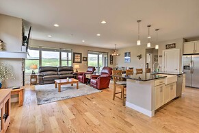 3 Mi to Granby Ranch: Home w/ Hot Tub & Mtn Views!