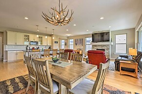 3 Mi to Granby Ranch: Home w/ Hot Tub & Mtn Views!