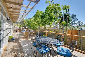 Vacation Rental Home ~ 1 Mi to Carmel Beach!