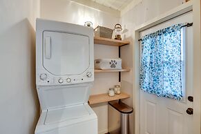 Vacation Rental Home ~ 1 Mi to Carmel Beach!