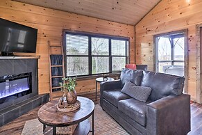 Pigeon Forge Cabin: Private Hot Tub & Views!